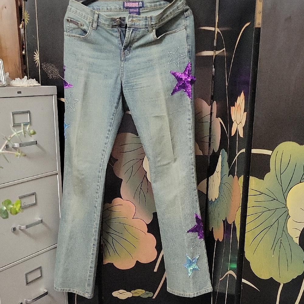 Bubblegum Bellbottom Sequin Star Jeans 40" Long Size 7/8 27 Waist